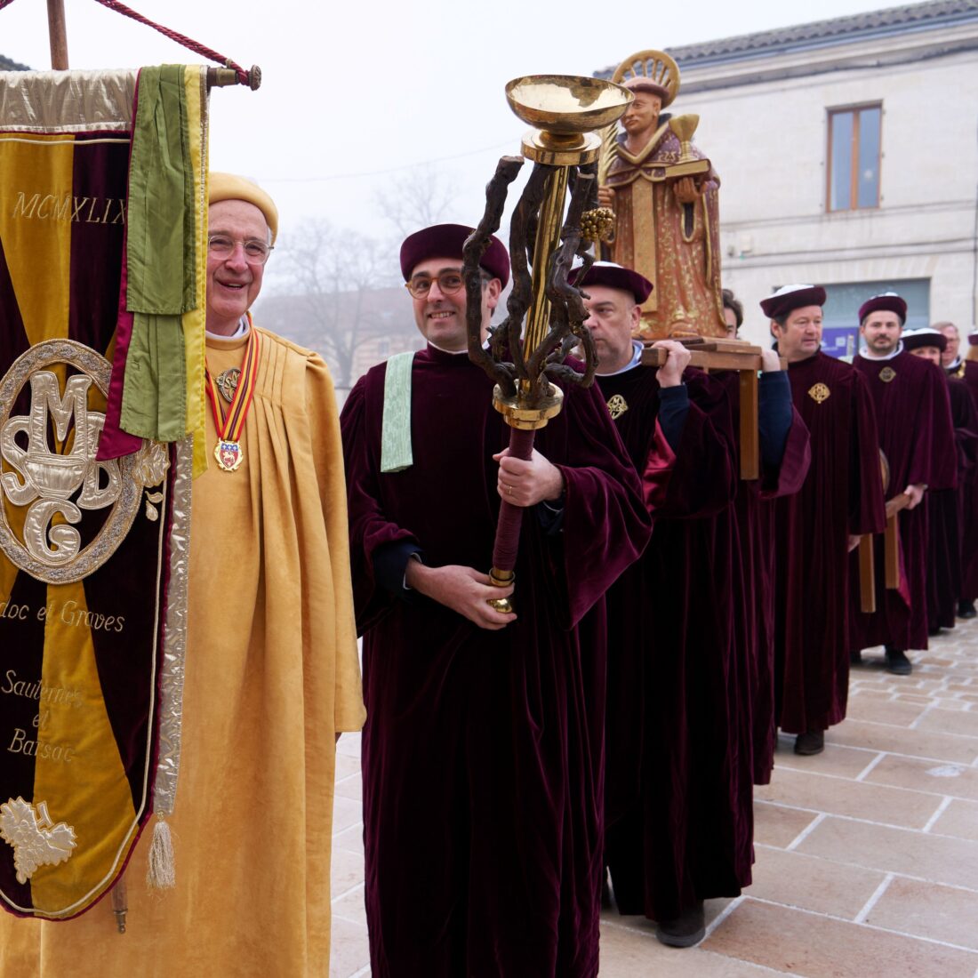 Défilé commandeurs Saint-Vincent 